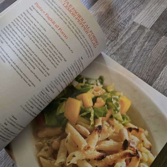 Rachael Ray's Big Orange Book Cookbook Fast Easy Meals - Picture 6 of 8